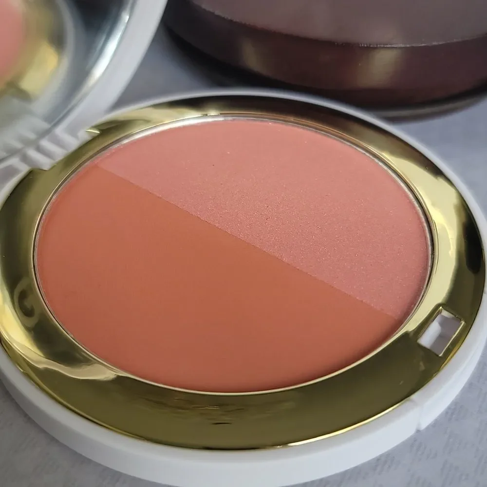 Gigi Gorgeous The Only Blush Duo: Authentic + Pride